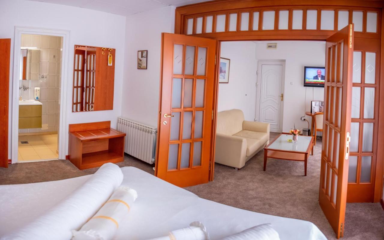 Hotel Integra Doboj Ngoại thất bức ảnh